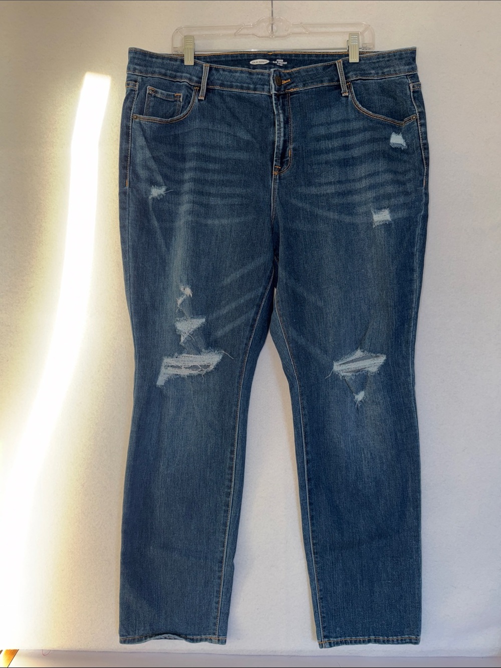Old Navy Distressed Women's Jeans - Classic Mid Wash